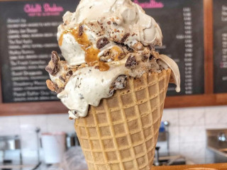 Pav's Creamery North Canton